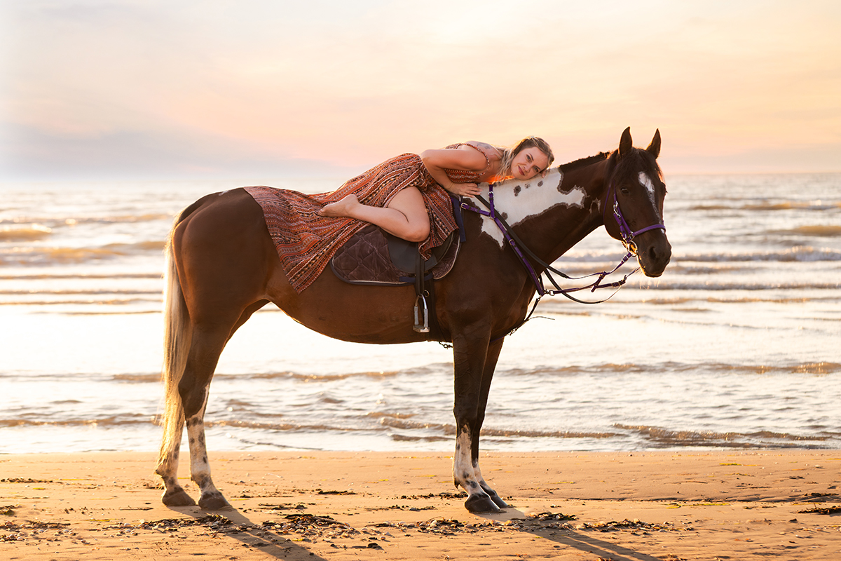 Horseback photoshoot on the beach at sunset in Durrës