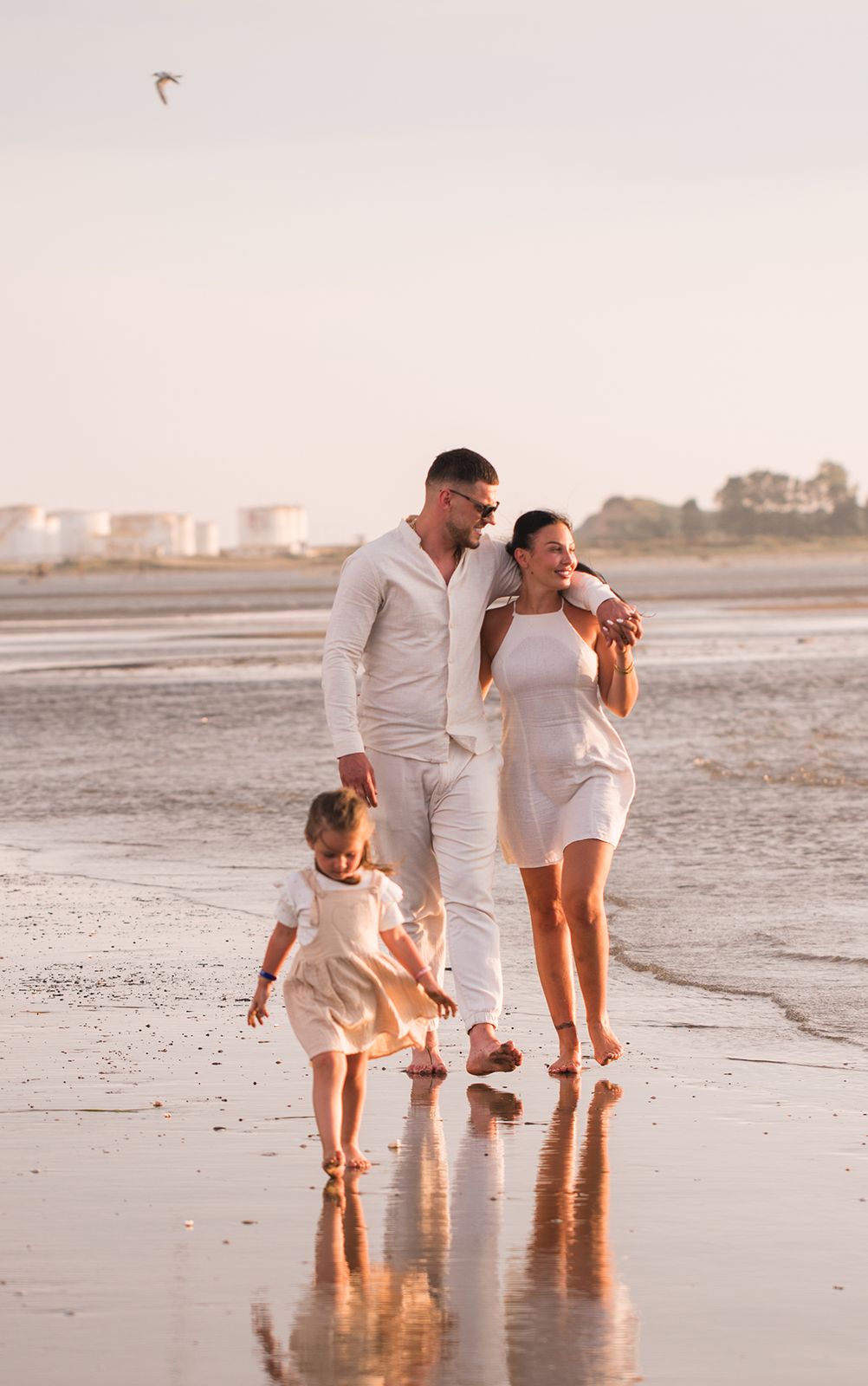 Couple and family beach photography during sunset in Durrës